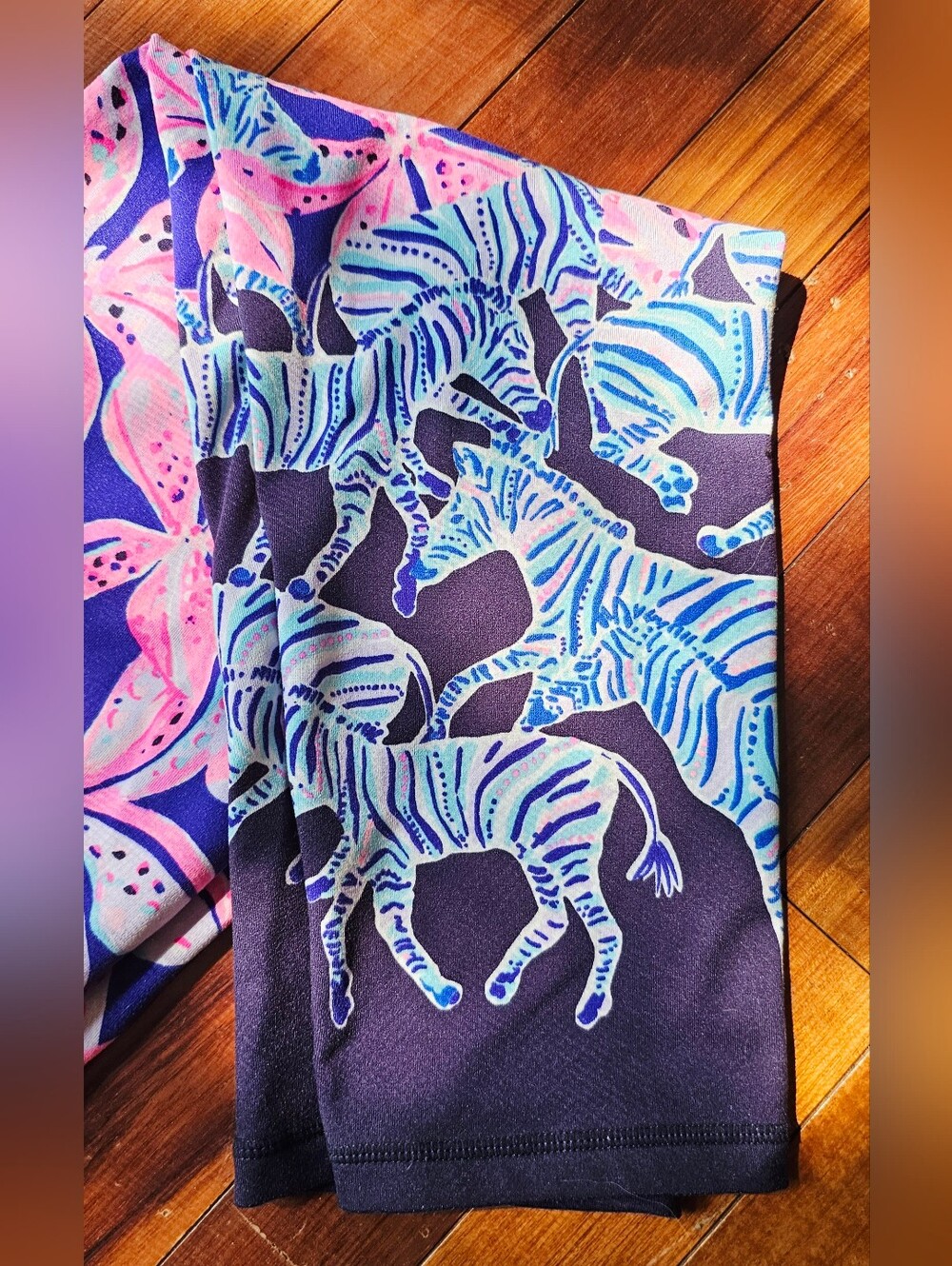 Lilly Pulitzer Jolena Weekender Crop Luxletic Leggings - Picture 3 of 9